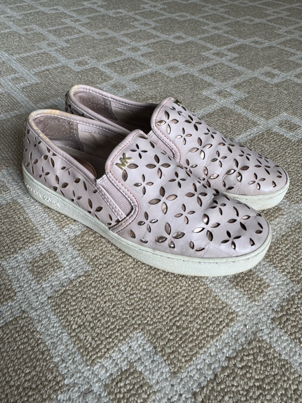 Michael Kors Keaton Slip On Sneakers Perforated Blush Pink Leather Size 5 - Picture 3 of 14